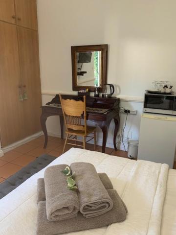 A Tapestry Garden Guest House Potchefstroom Bagian luar foto