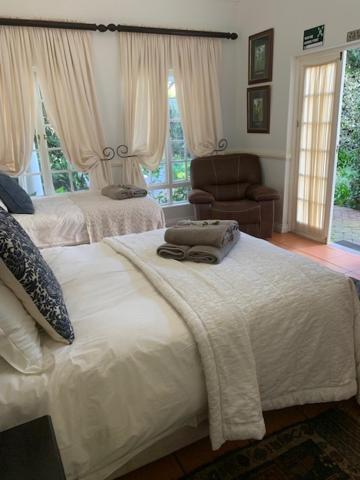 A Tapestry Garden Guest House Potchefstroom Bagian luar foto